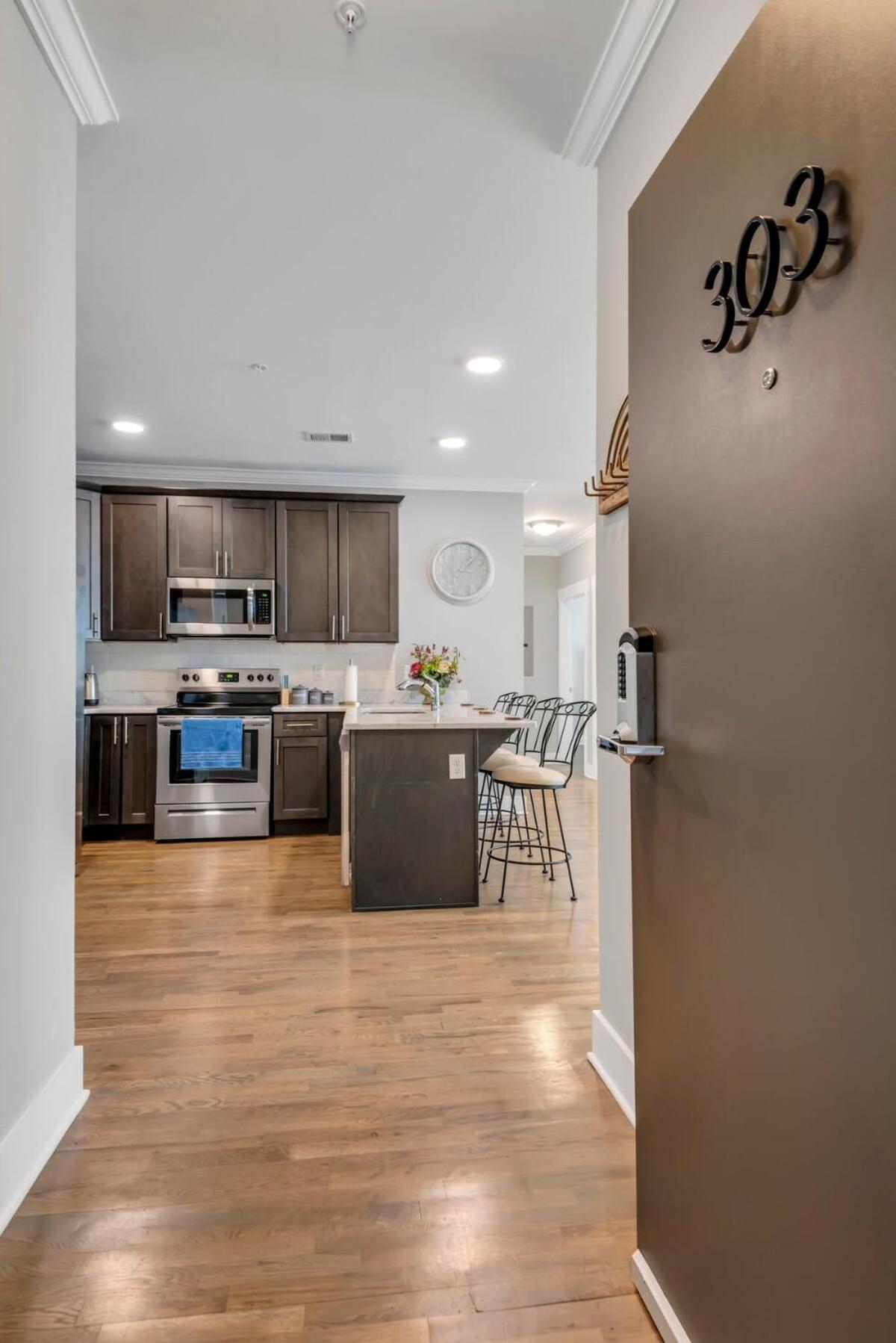 Modern Nations Condo - Walkable - 5 Mi Downtown Nashville Eksteriør billede